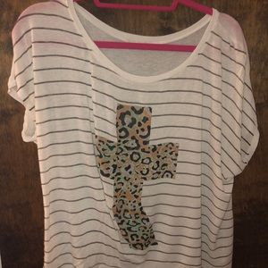 White crop top cross shirt